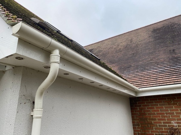 Residential gutter cleaning experts in Eastbury, Hertfordshire